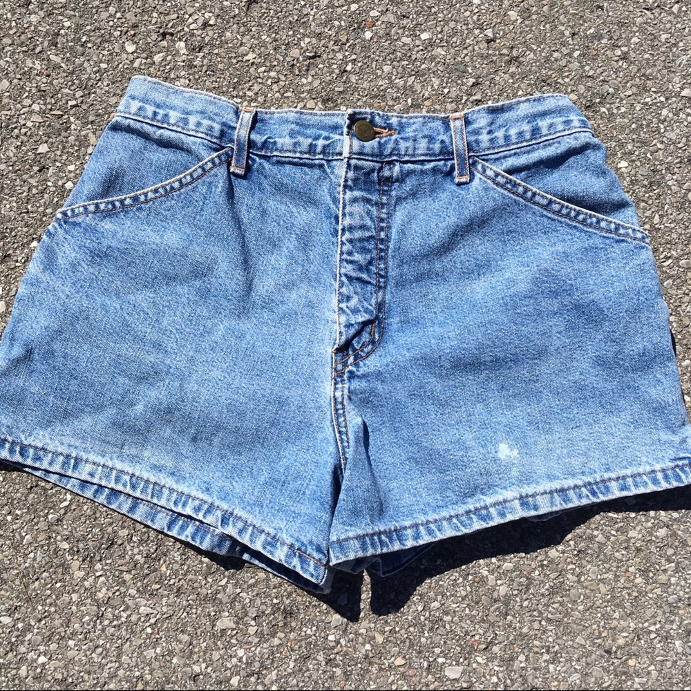 🇨🇦 Vintage peace x peace jean shorts
